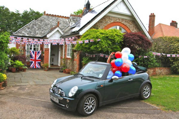 Barn Balloons in Mini